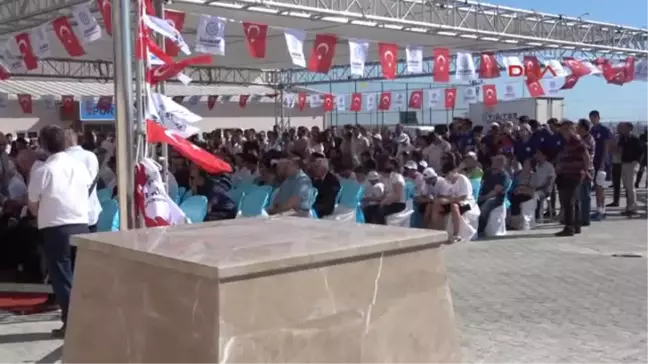 Çorlu'da Yaptırılan Atatürk Lisesi, Valiliğe 'Atatürk Büstsüz' Teslim Edildi