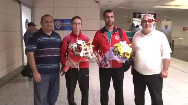 Avrupa Masa Tenis Turnuvasında 2'nci Olan Özge Yılmaz Yurda Döndü