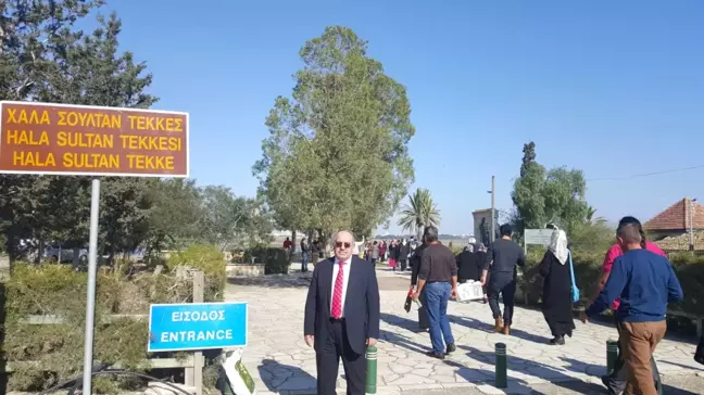 Prof. Dr. Bayram Altan Güney Kıbrısta 'Hala Sultan'ı Ziyaret Etti