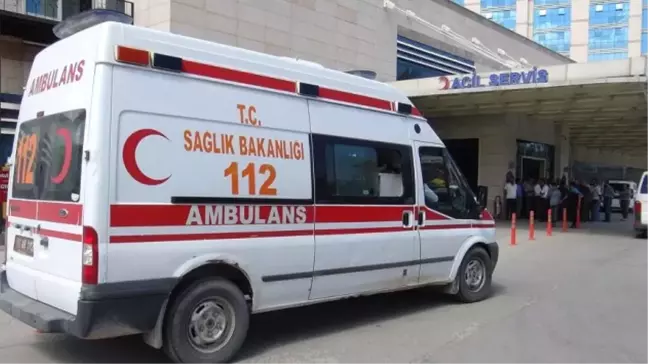 Bartın'da Kamyonla Otobüs Çarpıştı: 5 Yaralı