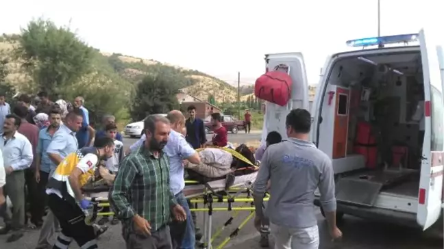 Çelikhan'da 'Patpat' Devrildi: 14 Yaralı