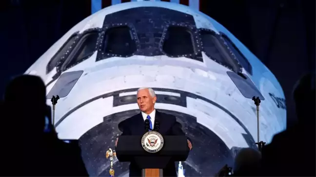 ABD Başkan Yardımcısı Mike Pence: Ay'a Astronot Göndermek İstiyoruz