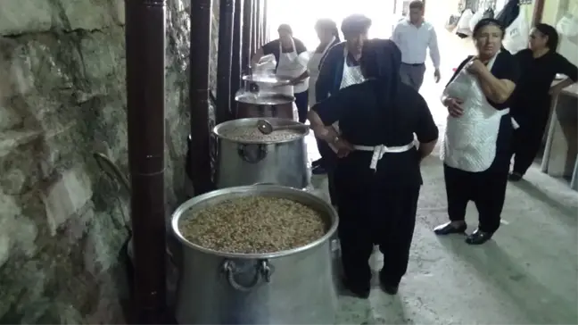 Kadirli Alevi Kültür Derneği'nden Aşure Etkinliği