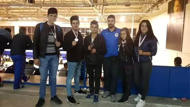 Pazaryerispor Kick Boks Takımı Türkiye 3'üncüsü Oldu