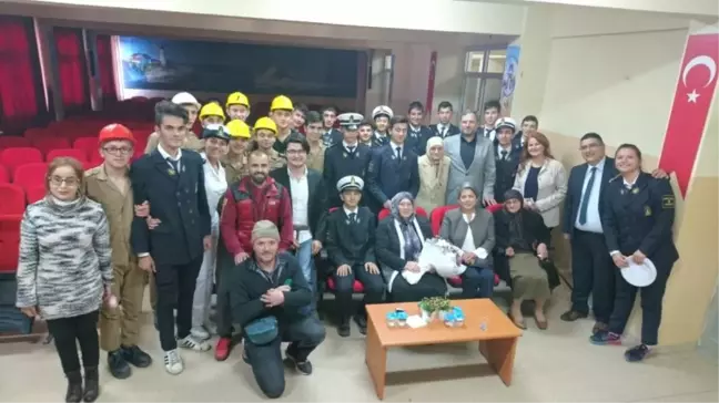 Hayırsever İşadamını Yaptırdığı Okulun Öğrencileri Ölüm Yıldönümünde Unutmadı