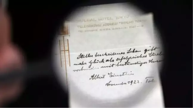 Einstein'ın Mutluluk Formülü Açık Arttırmayla Satıldı