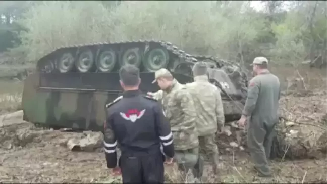 Tekirdağ'da Sele Kapılan Askeri Zırhlı Araç Çıkarıldı