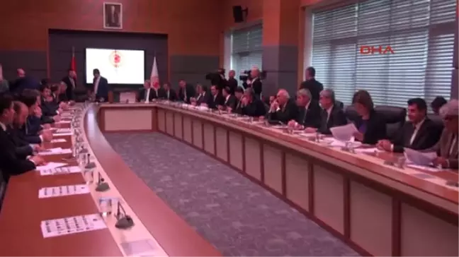Meclis Karma Komisyonu Zana'nın Milletvekilliğinin