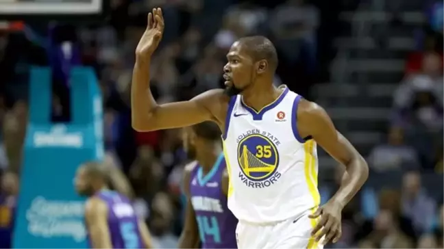 Kobe'nin Onur Gecesinde Sahne Warriors'ın