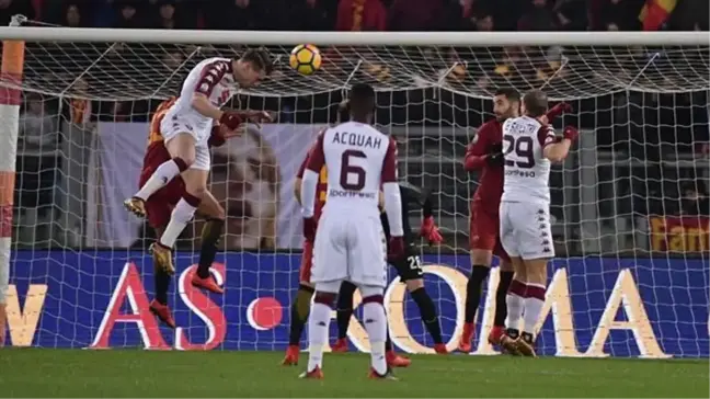 Cengiz Ünder'in İlk 11'de Başladığı Maçta Roma'dan Sürpriz Veda