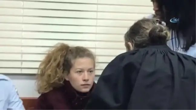 Filistinli Ahed Tamimi'nin Gözaltı Süresi Uzatıldı