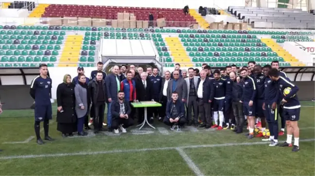 AK Parti'den T.m. Akhisarspor'a Baklavalı Ziyaret