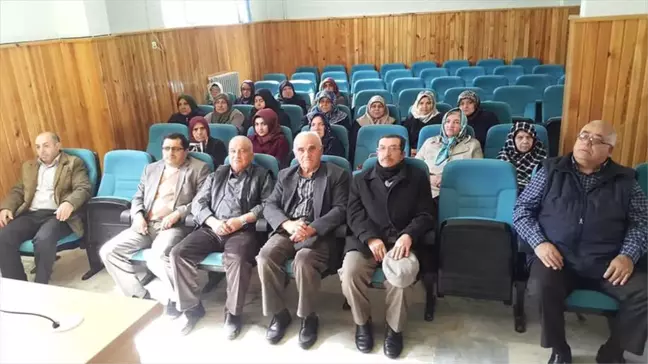 Sandıklı'da Umre Semineri Düzenlendi