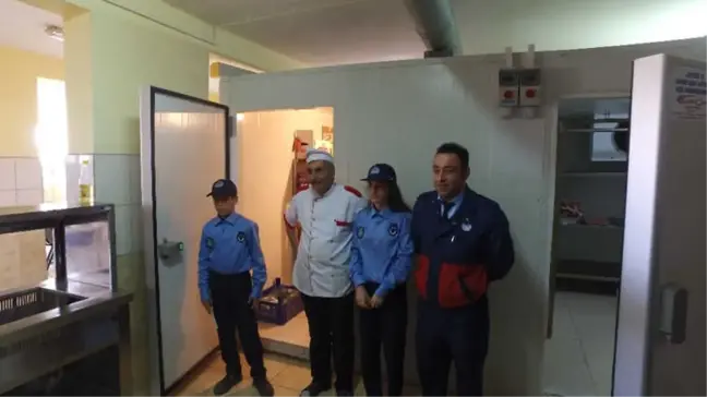 Küçük Zabıtalar İş Başında