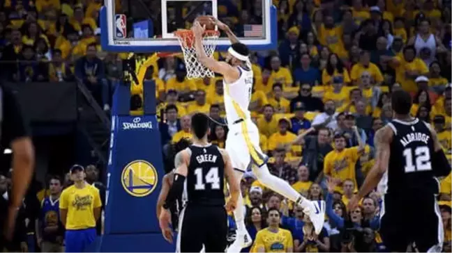 Warriors'tan Playoff Serisine Rahat Başlangıç