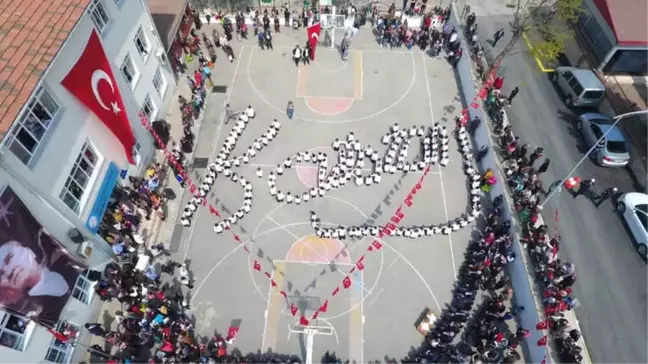 Sinop'ta Öğrencilerden Atatürk İmzası Koreografisi