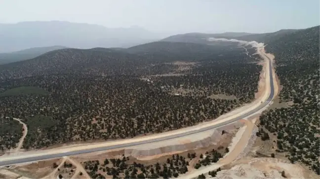 Korkuteli - Elmalı Duble Yolunda Sıcak Asfalt Çalışmaları Başladı
