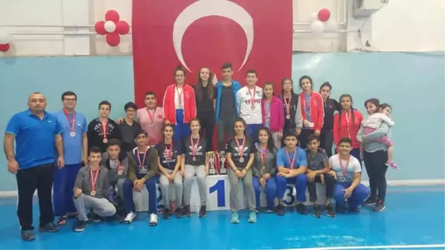 Yunusemreli Güreşçilerden Kütahya Başarısı