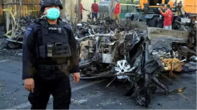 Endonezya'da Kiliselere Bombalı Saldırı