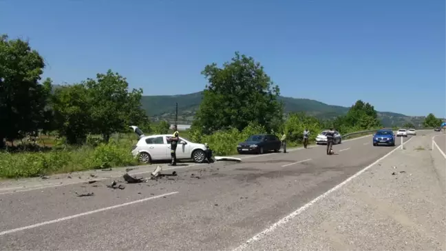 Çaycuma'da Trafik Kazası: 3 Yaralı