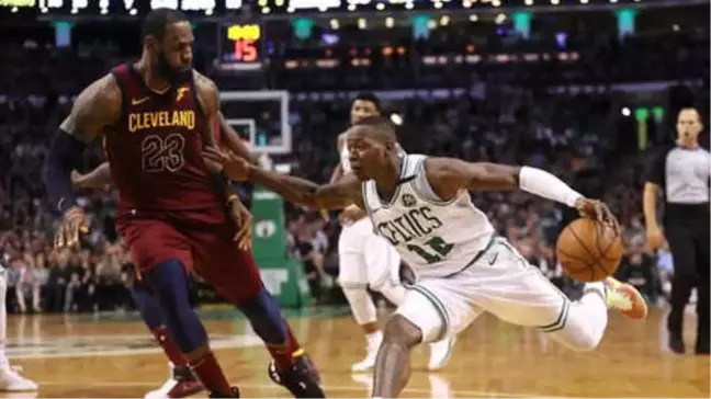 Boston, Cleveland'a Karşı Açılışı Farklı Yaptı