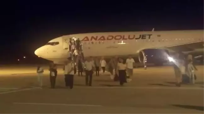 Aşırı Yağış Sebebiyle İstanbul'a İnemeyen Uçaklar Bursa'ya İndi