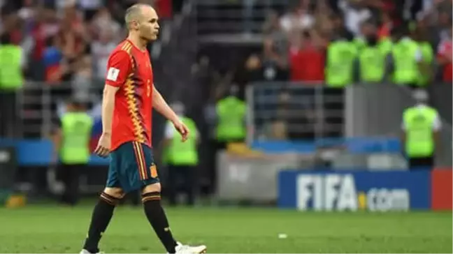 Iniesta'dan Milli Formaya Veda
