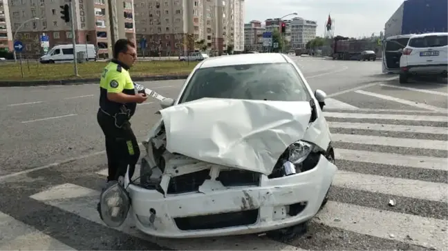 Samsun'da Trafik Kazası: 3 Yaralı