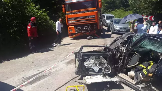 Ordu'da Otomobil ile Tır Çarpıştı: 2 Ölü, 4 Yaralı