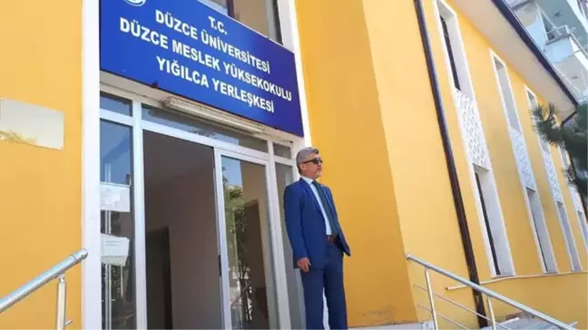Üniversite Öğrencilerine Başkan Yiğit'ten Jest