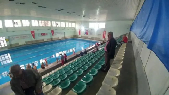 Osman Çağlı Kapalı Yüzme Havuzu Yıkılıyor
