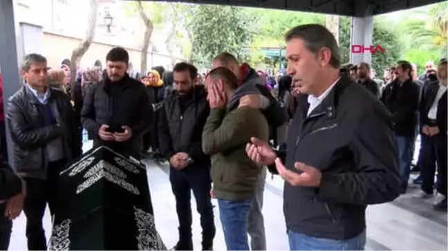 Bahçelievler'de Öldürülen Liseli Mert Can Son Yolculuğuna Uğurlandı