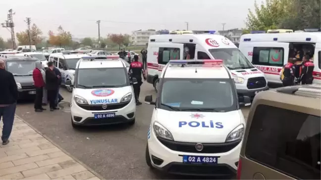 Cenaze Namazında Aileler Birbirine Girdi: 4 Yaralı