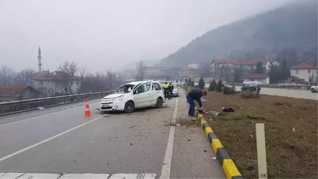 Karabük'te Yoldan Çıkan Araç Takla Attı: 1 Ölü, 1 Ağır Yaralı