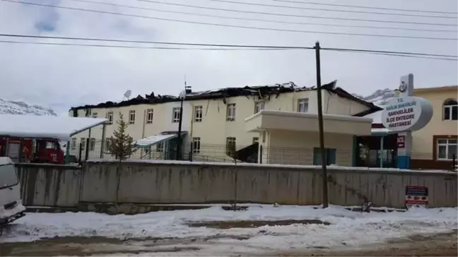 Hastane Çatısında Çıkan Yangına Kaynak Sebep Olmuş