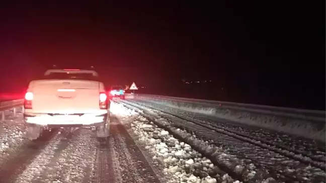 Güncelleme - Sertavul Geçidi'nde Kar Yağışı