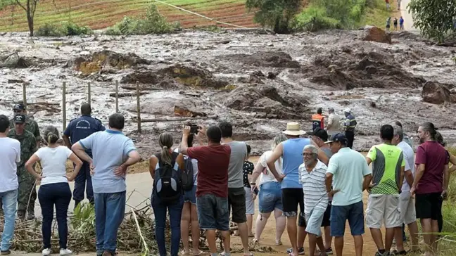 Çöken Barajda Kayıp Sayısı 250: 'Bu Saatten Sonra Hayatta Kalan Birilerini Bulmak Çok Zor'