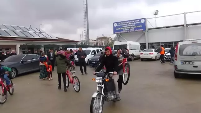 Kilis'te Bisiklet Dağıtımı Devam Ediyor