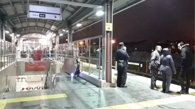 Marmaray'da Teknik Arıza Nedeniyle Seferler Aksıyor