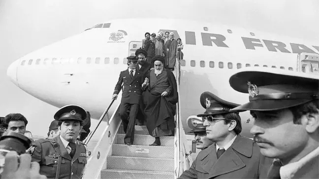 İran İslam Devrimi: 1 Şubat 1979'da Humeyni ile Aynı Uçakta Tahran'a Gidenlere Ne Oldu?