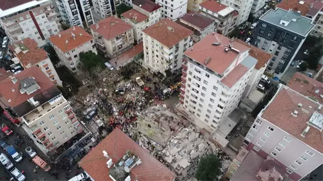 Kartal'da Çöken Binada Ölenlerin Sayısı 11'e Yükseldi