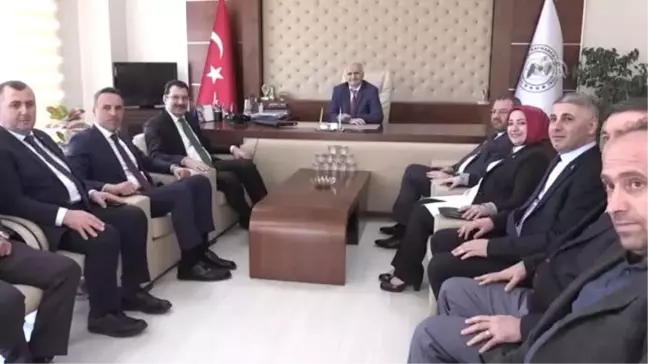 Bükemedikleri Bileği Öpmek Zorunda Kalacaklar