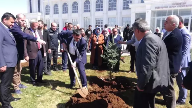 Mtü Vahap Küçük Myo'da Binlerce Fidan Toprakla Buluştu