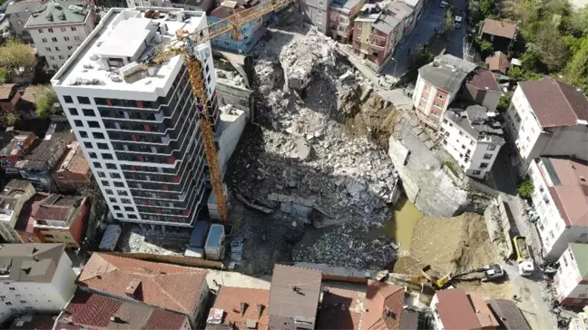 Kağıthane'deki Yıkılan Binaların Enkazı Havadan Görüntülendi