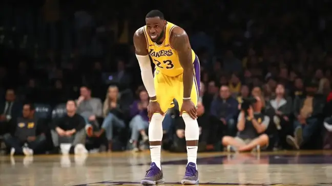 Tepetaklak bir hikâye: Los Angeles Lakers