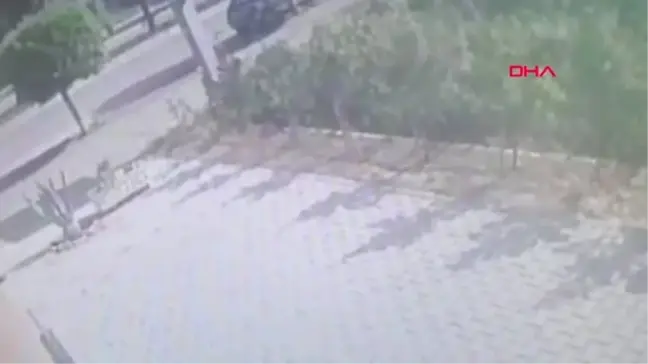 Antalya Park Halindeki Cipe Çarpan Otomobildeki İki Kız Kardeş Öldü