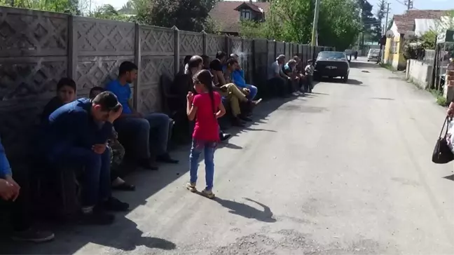 Sanatçı Dilber Ay'ın Mahallesi Hüzne Boğuldu