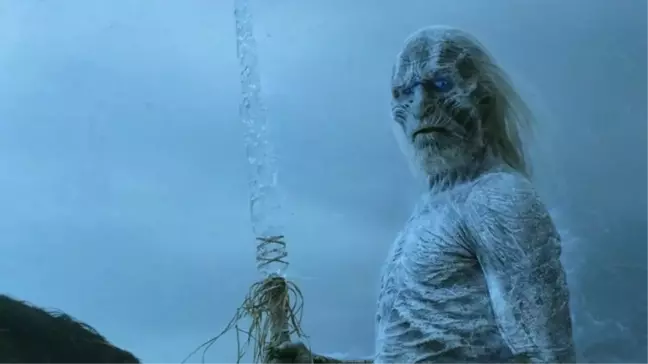 Game Of Thrones'un Yaratıcıları, Ak Gezenlerin Ölmediği Yönündeki Teorileri Alevlendirdi