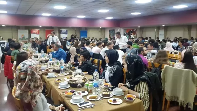 Eğitim Bir-Sen'den öğrencilere iftar
