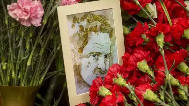 Ölümünün 56. yılında anılan büyük halk ozanlarının son halkası: Nazım Hikmet Ran